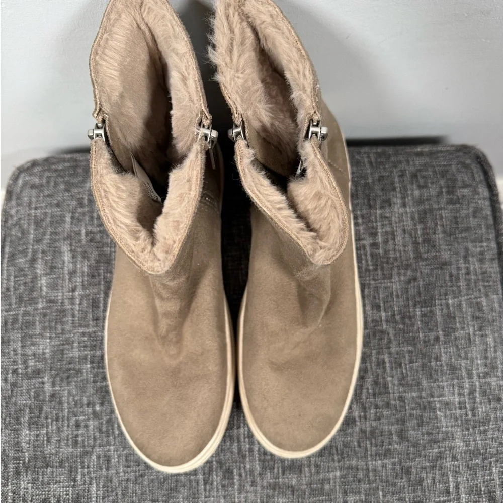 J/Slides Tristan faux fur-lined waterproof suede sneaker boot, Size 7.5